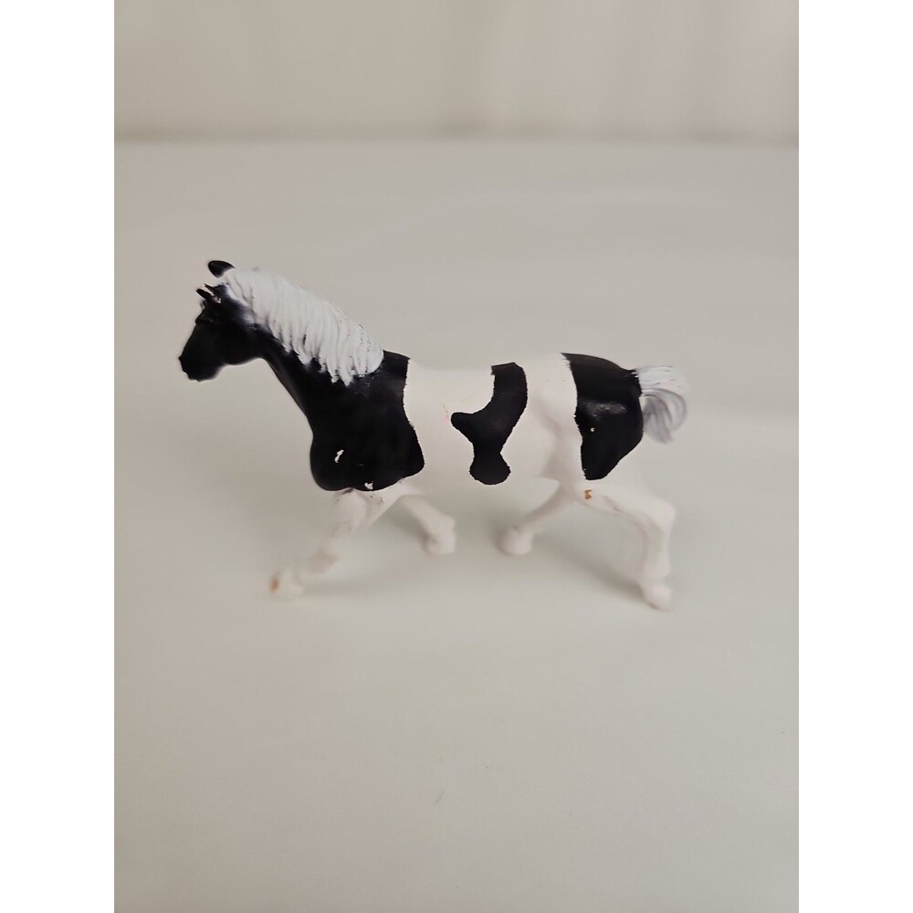 New Ray Black White Pinto Horse Figure Miniature Plastic Toy Model